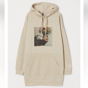 Ariana Grande Tan Graphic Hoodie Dress H&M Divided Size XS 31in L/ 20in W